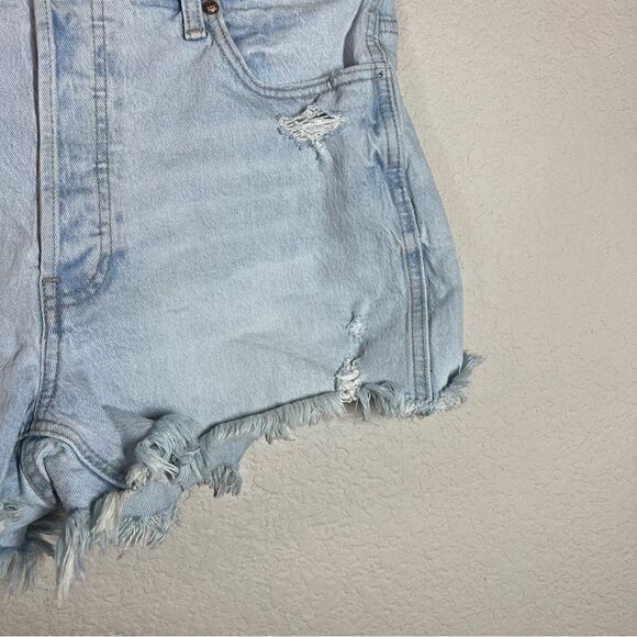 GAP Denim Light Blue Fringe Button Fly Cheeky Short Shorts Women's Size 10/30 - Picture 2 of 9